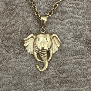 Elephant pendant & chain (vintage)
